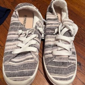 Magellan Outdoors Women's Jersey Lace Up Shoes